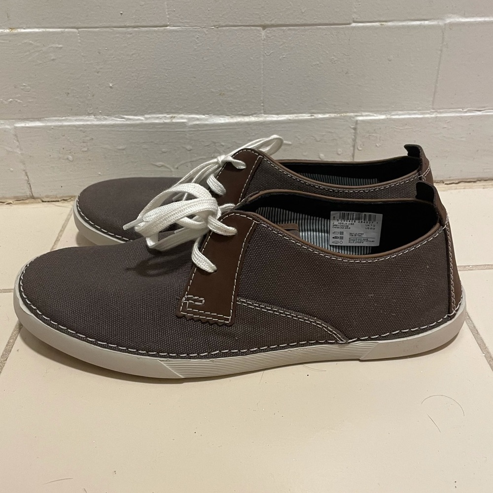 Clarks Neelix Vibe Sneaker size 8